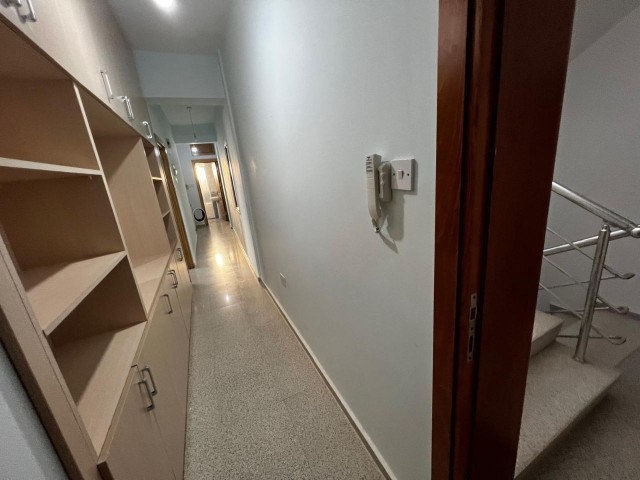 İskele Long Beach Bölgesi Pera Mackenzinin Karşısı Kesintisiz Plaj Manzaralı 2+1 Daire - Fotoğraf 2