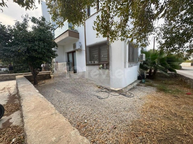Girne Karaoğlanoğlu da 1+1 satılık daire.