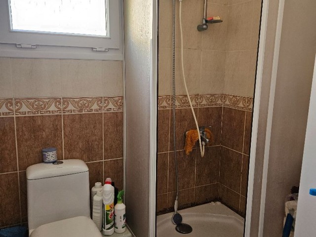 Ilk evim kredisine uygun. Girne Zeytinlik (*Doruk Halı sahaya yakın) toplam 4 haneden oluşan blokda 2. Kat 85m2 çok temiz dairemiz satılıktır... - Fotoğraf 3