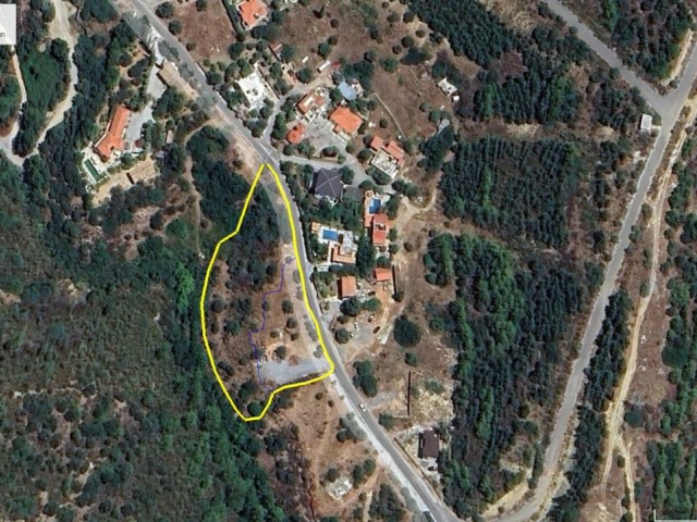 Girne Yeşiltepe 4 dönüm 1 evlek villalık arazi - Fotoğraf 1