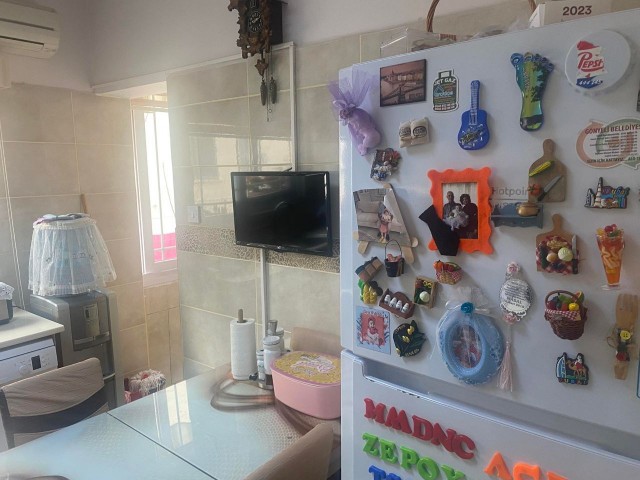 Yenikent Gonyeli belediyesi Binası civarı orta kat daire..Turk tapulu 125m2.( orta kat) - Fotoğraf 2