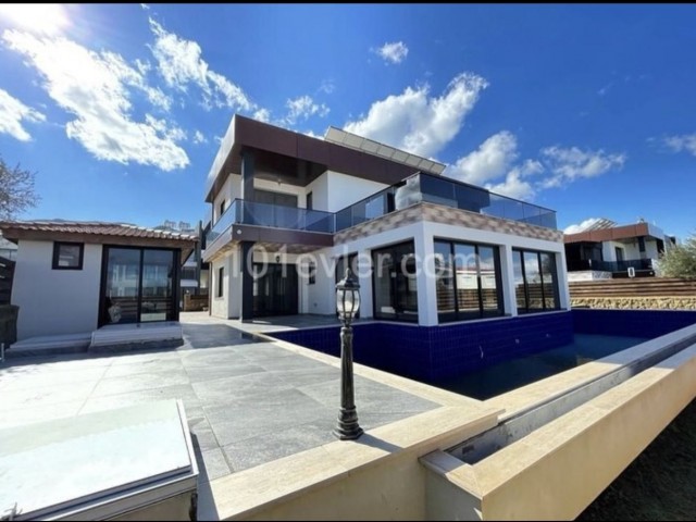 Girne Karaoglanoğlu da Ultralüks yeni villa, tapusu hazır, esdeğer tapu. - Fotoğraf 1