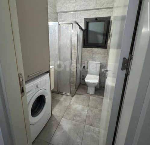 Fiyatı düştü...120.000 GBP yerine şimdi 110.000 GBP son fiyat 1+1 Penthouse Loft daire 2 WC..Geniş iki adet balkon...Havuzlu site,, Eşdeğer tapulu - Fotoğraf 4