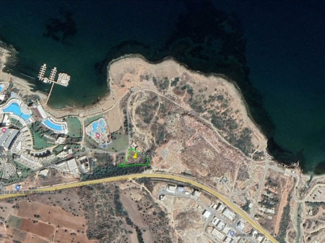 Eleksus Hotel doğu sınırında , deniz manzaralı arsa 2.5 dönüm - Fotoğraf 1
