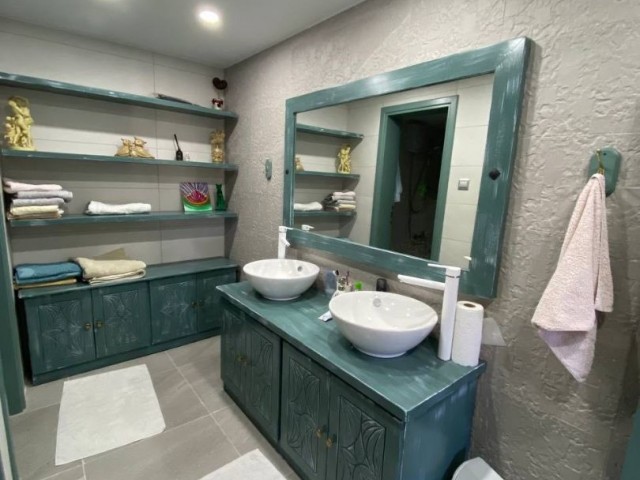 Girne alsancak, Rus müşterimizden 5+2 , 300 m2 villa, 1467 m2 içerisinde, full deniz dağ manzaralı... - Fotoğraf 4
