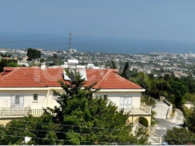 Girne Bellapais Satılık Köşede, Villa İzinli ve Deniz Manzaralı Arsa - Fotoğraf 3