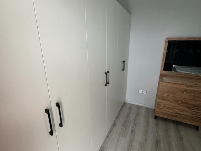 Esentepe 3+1 160 m2 özel havuzlu eşyalı  eşdeğer 5-10 yıllık( denize çok yakın )