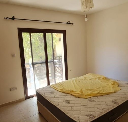 Doğanköy Girne, Havuzlu sitede 140m2 3+1 bahce katı 4 balkonlu,bahçeli daire