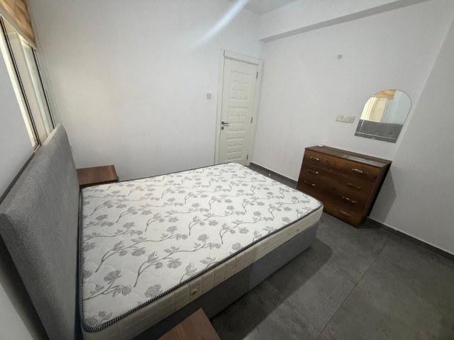 Girne Merkez, Kar Market Arkasında Satılık 2+1 Daire 160.000 STG / +905338202346