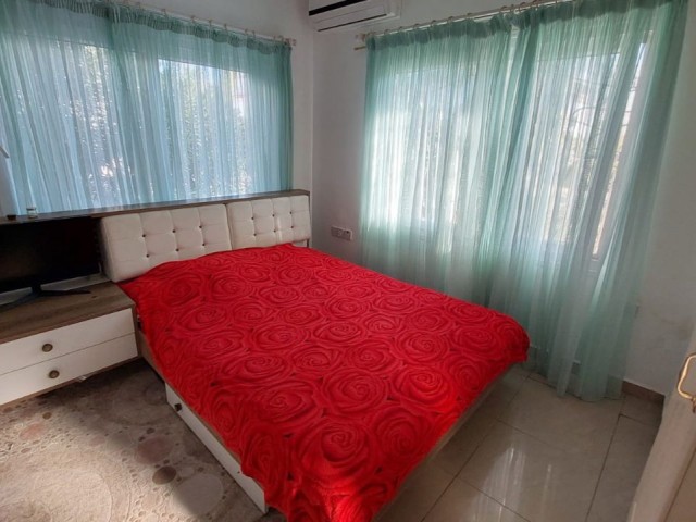 GİRNE LAPTA SATILIK HAVUZLU DAİRE 3+1 DENİZE 50M/155000 STG/+90 539 114 73 50