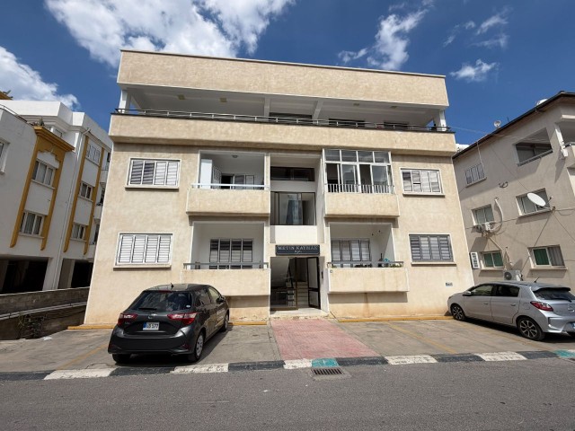 Girne Merkez, 2 Ev Birleşimi Satılık 4+2 Daire 285.000 STG / +905338202346 - Fotoğraf 2