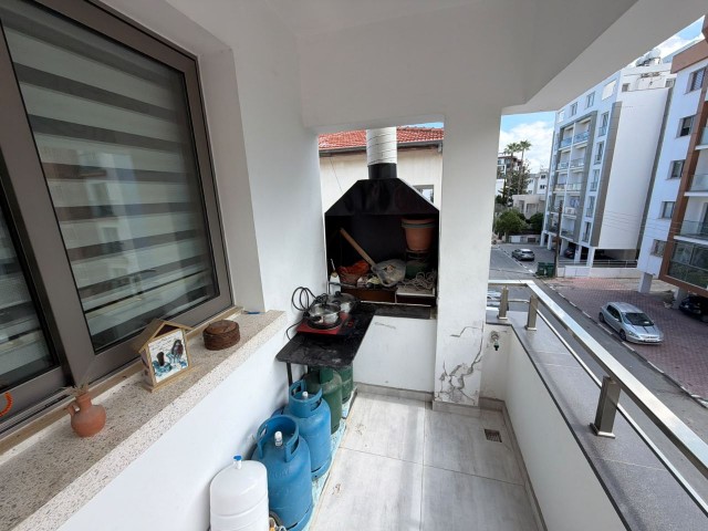 Girne Merkez, 2 Ev Birleşimi Satılık 4+2 Daire 285.000 STG / +905338202346 - Fotoğraf 3