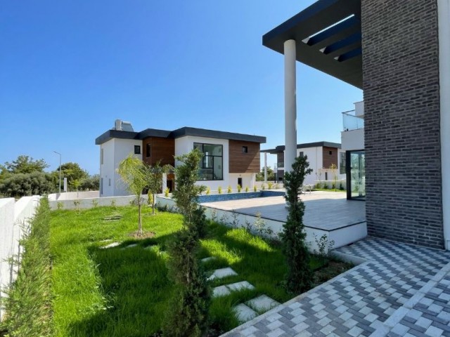 Girne Zeytinlik Ultra Lüx Yeni Bitmiş 4+1 Havuzlu Villa - Fotoğraf 4