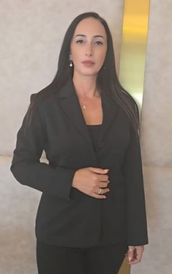 Özge Altın